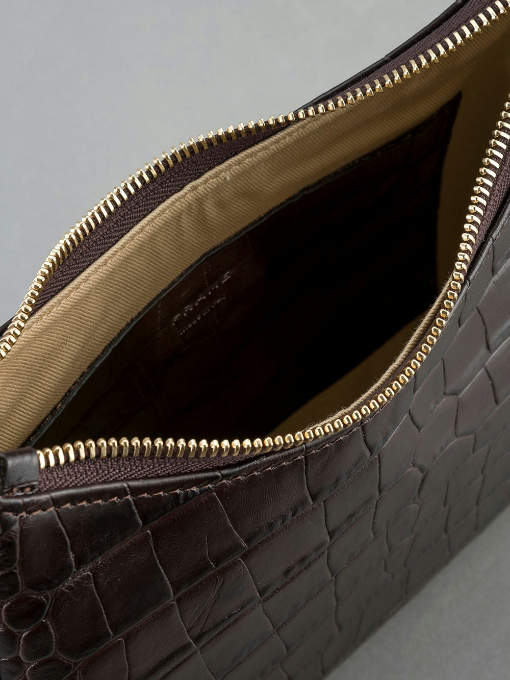handbag detail view alt:hover alt:fit2 alt:size